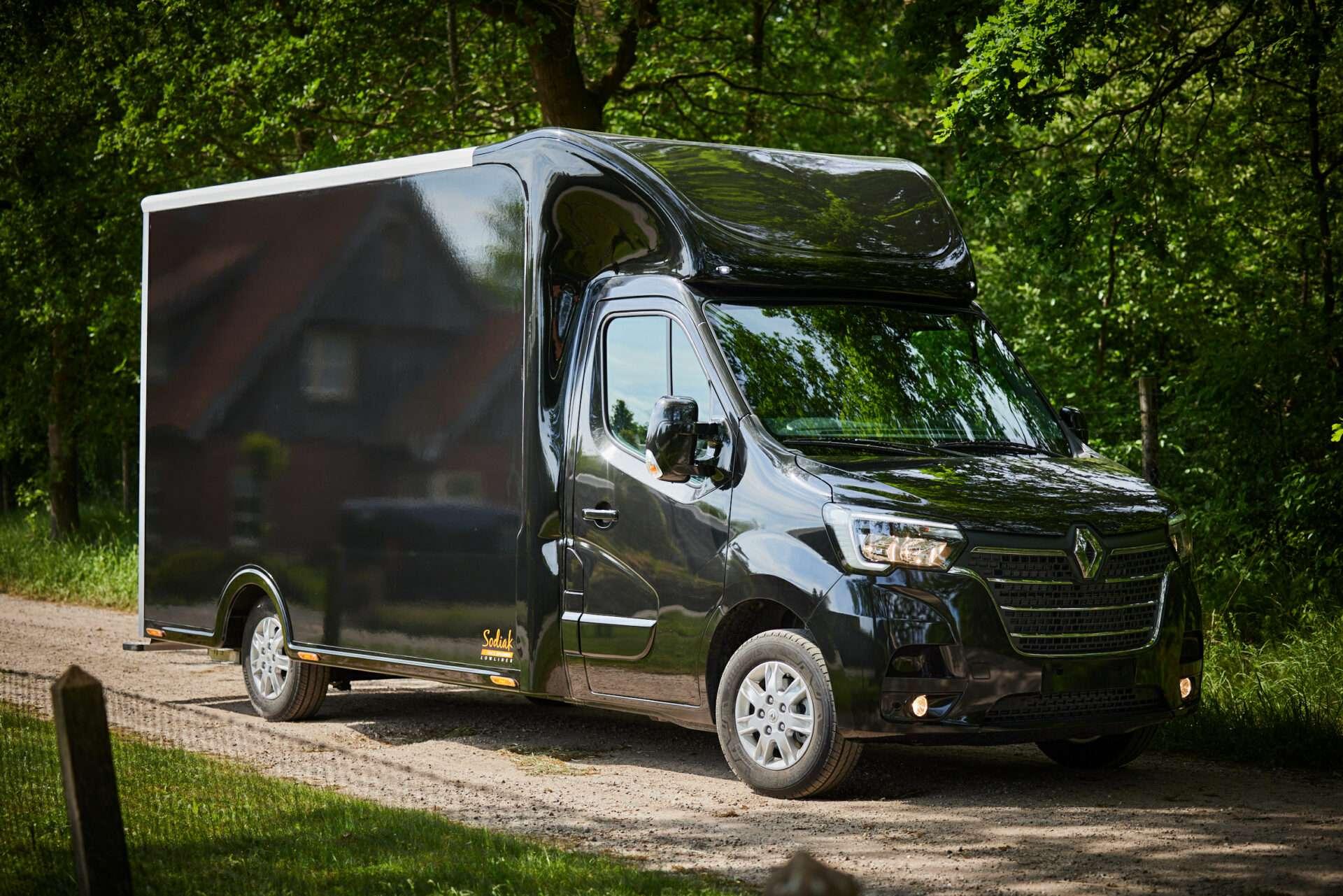 SODIAK RACE XPLORER RENAULT MASTER LOWLINER